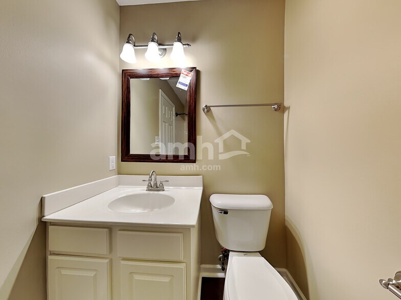 Building Photo - 2508 Monarchy Ln
