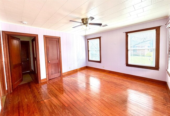 Building Photo - 1104 Marie St