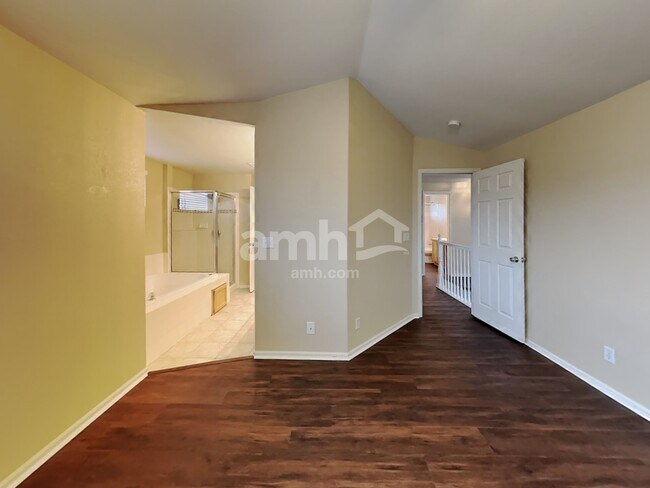 Building Photo - 651 Branding Iron Ln