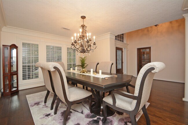 Building Photo - 70 N Skyflower Ct