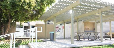 Building Photo - 76 Country Mile Rd-