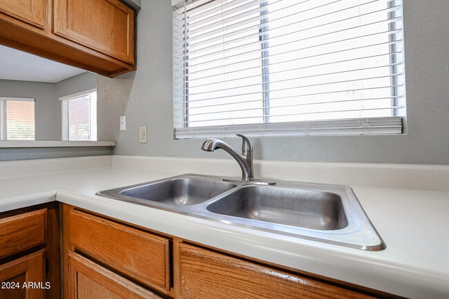 Building Photo - 9208 W Gary Rd