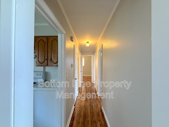 Building Photo - 5530 Radford Ave