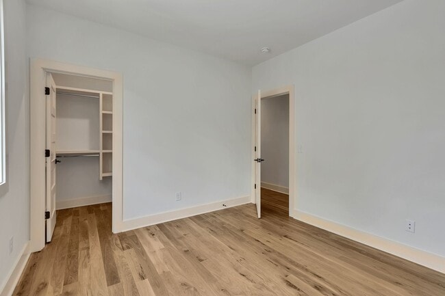 Building Photo - 660 Vernon Ave