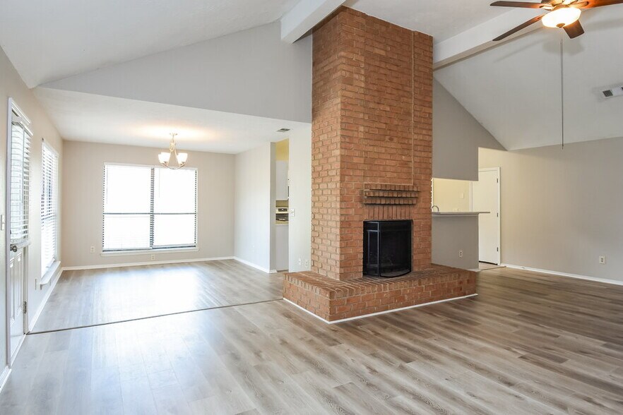 Building Photo - 7049 Ivy Pointe Row
