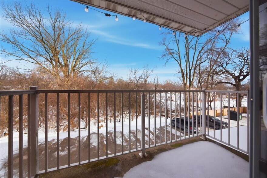 Building Photo - 126 W Washington St