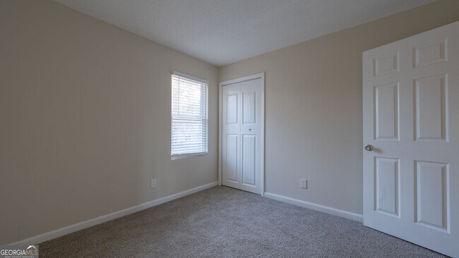 Building Photo - 6218 Creekford Ln