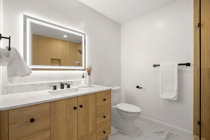 Building Photo - 5406 Emerald Forest Dr