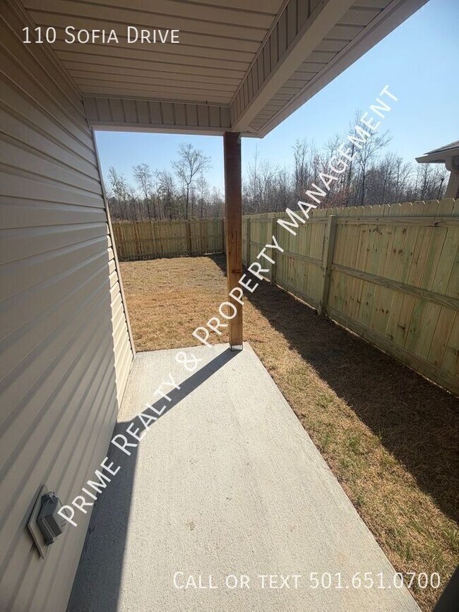 Building Photo - 110 Sofia Dr