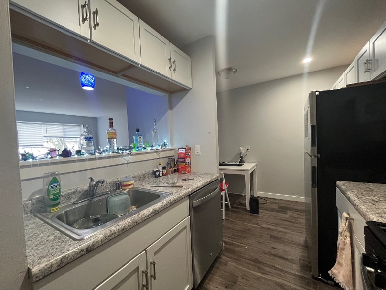 Building Photo - 2545 N Cramer St