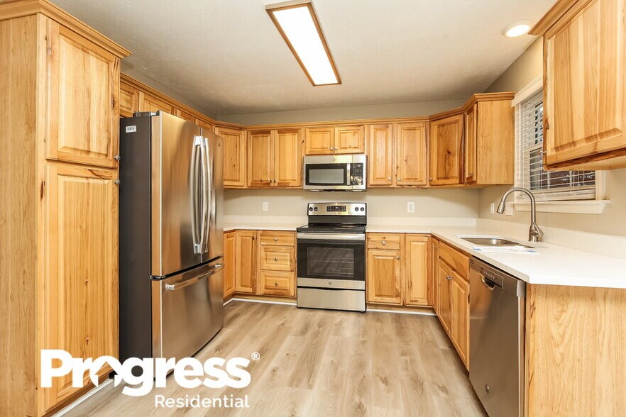 Building Photo - 403 Waters Edge Ln
