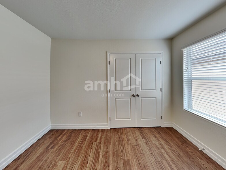Building Photo - 5855 Petronius St