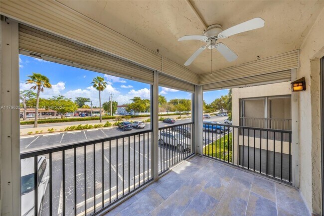 Building Photo - 257 S Cypress Rd