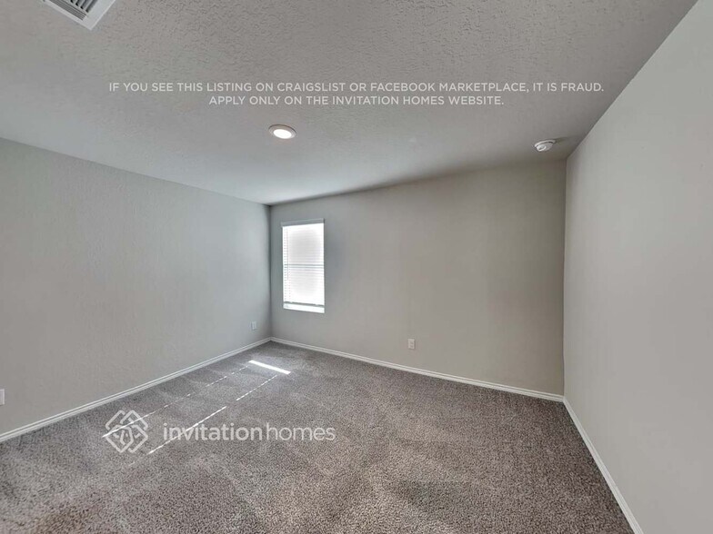 Building Photo - 144 Hollywood Dr