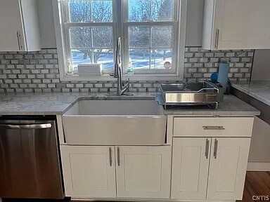 Building Photo - 6049 S Bay Rd