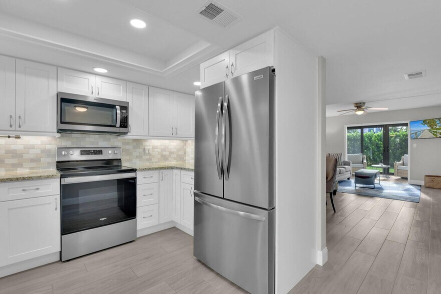 Building Photo - 16380 Dublin Cir
