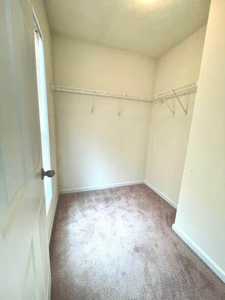 Building Photo - 787 Brookside Parc Ln