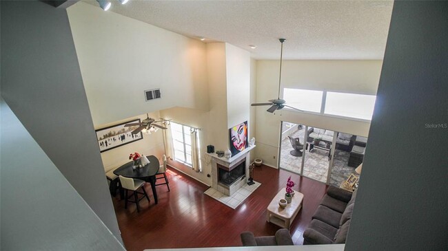 Building Photo - 913 Red Dandy Dr
