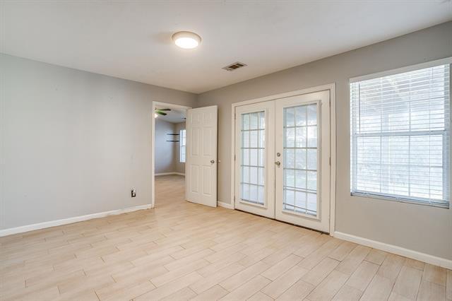 Building Photo - 1633 Trinity View St