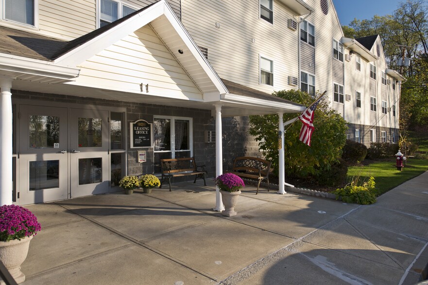 Primary Photo - Diamond Rock Terrace Senior Apartments