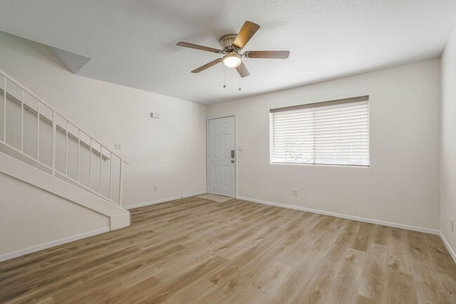 Building Photo - Charming 2BR Townhome in Mesa