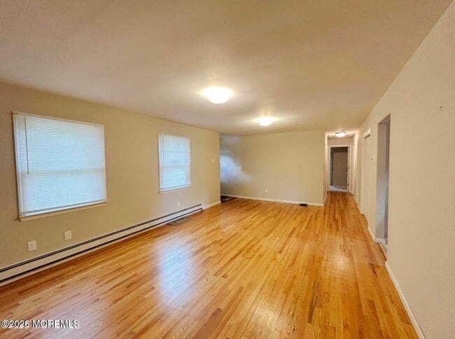 Building Photo - 501 Bismarck St