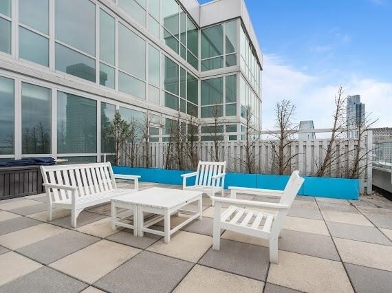 Building Photo - 2 2nd St