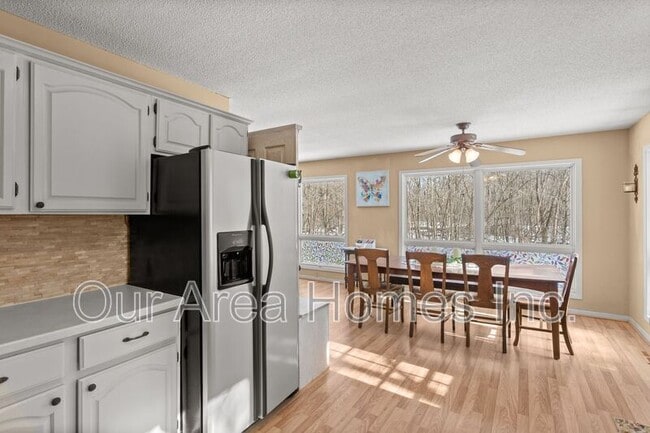 Building Photo - 4850 McAllister Ave NE