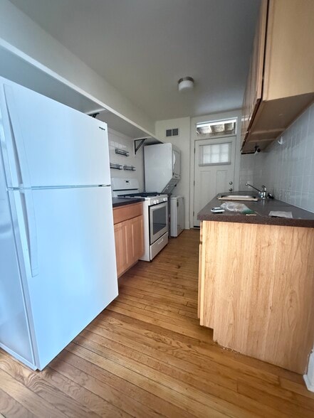 Building Photo - 2328 N Spaulding Ave