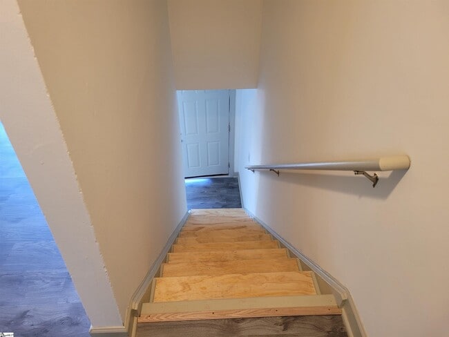 Building Photo - 202 Emerald Park Ct