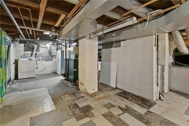 Building Photo - 127 Magill Rd