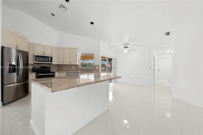 Building Photo - 1400 SW 54th Ave