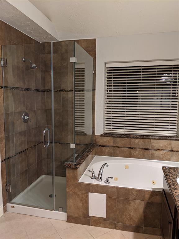 Building Photo - 16114 Charter Rock Dr