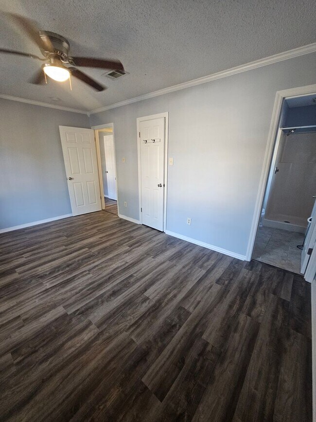 Building Photo - Home in Bryant