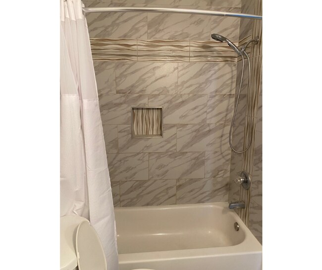 Building Photo - 306 N Fremont Ave