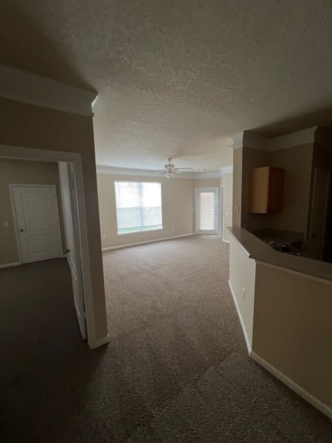 Building Photo - 2Bedroom 2Bath Condo -- Mirabella --- Awes...