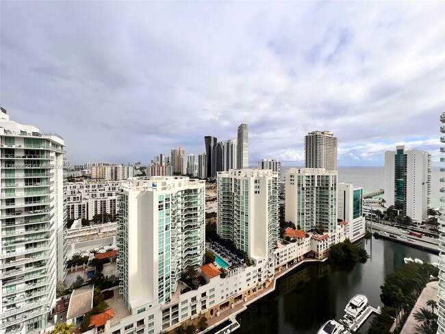 Building Photo - 16500 Collins Ave