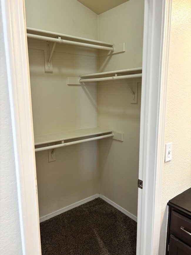 Building Photo - Stunning 3 bed 3 bath rental home in Highlands Ranch CO 80126 available 4-1-2026