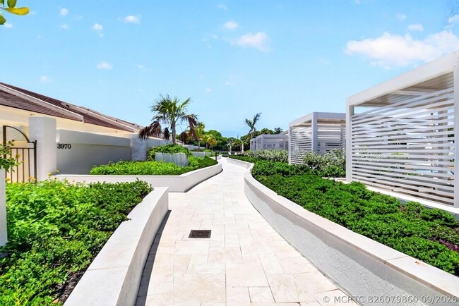 Building Photo - 3966 N Ocean Dr