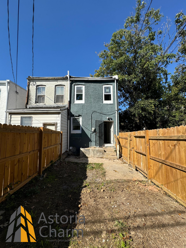 Building Photo - Newly Renovated 3BD/1.5BA townhome in Balt...