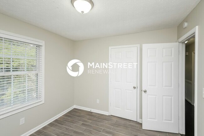 Building Photo - 4 Bedroom Pet-Friendly Home in DOUGLASVILL...