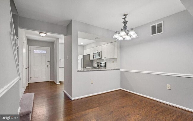 Building Photo - 2522 S Arlington Mill Dr