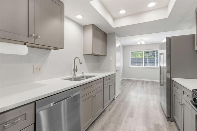 Building Photo - 3930 Leafield Dr