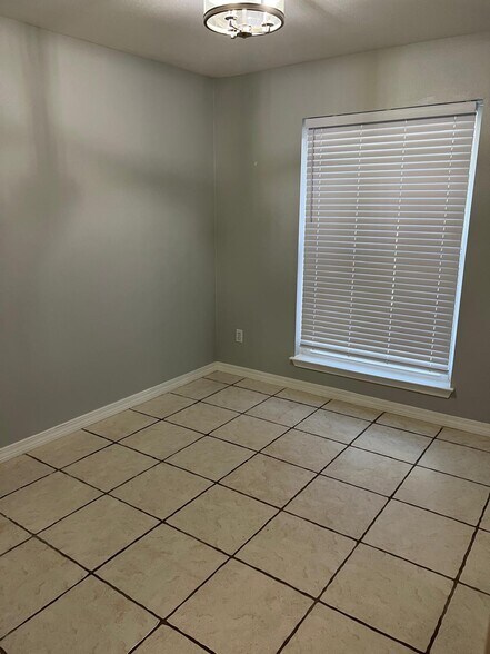 Office - 5108 Zachary Blvd