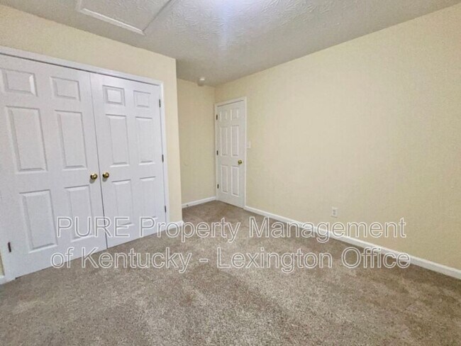 Building Photo - 291 Grinder Ct