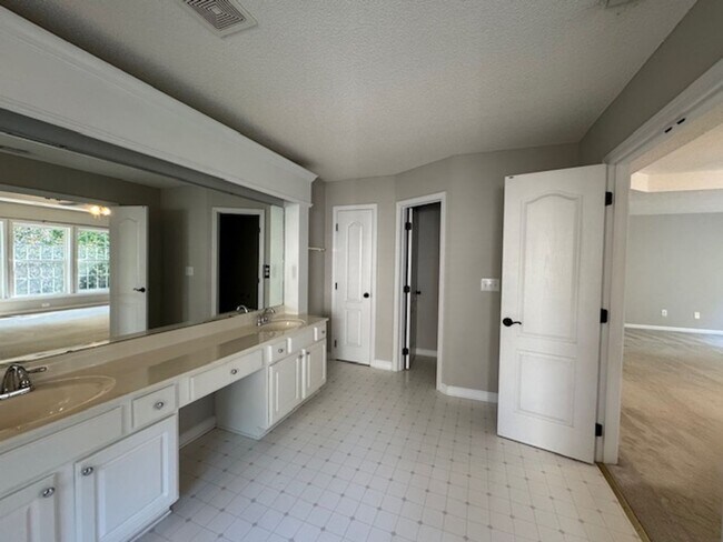 Building Photo - The Best Place to Live, Work and Play in Waldon Creek.