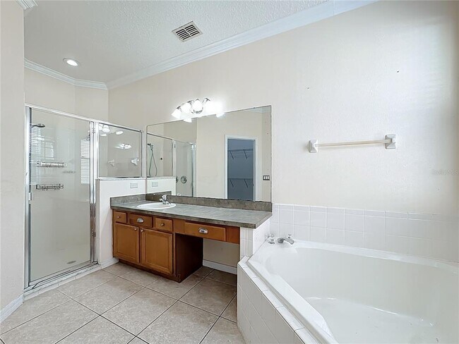 Building Photo - 9551 Bennington Chase Dr