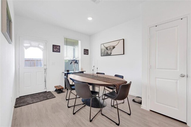 Building Photo - 23823 Escardilla Dr