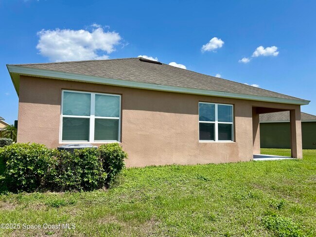 Building Photo - 134 Lure Ct SW