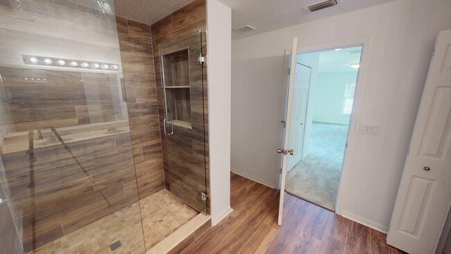 Building Photo - 4232 SW Winslow St